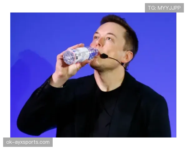 颜骏凌一边行走NBA富豪圈一边还得背锅，这生活我真看懵了